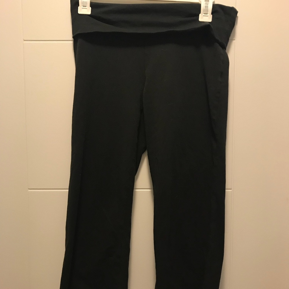 Victoria’s Secret Love Pink Capri Pants Size S